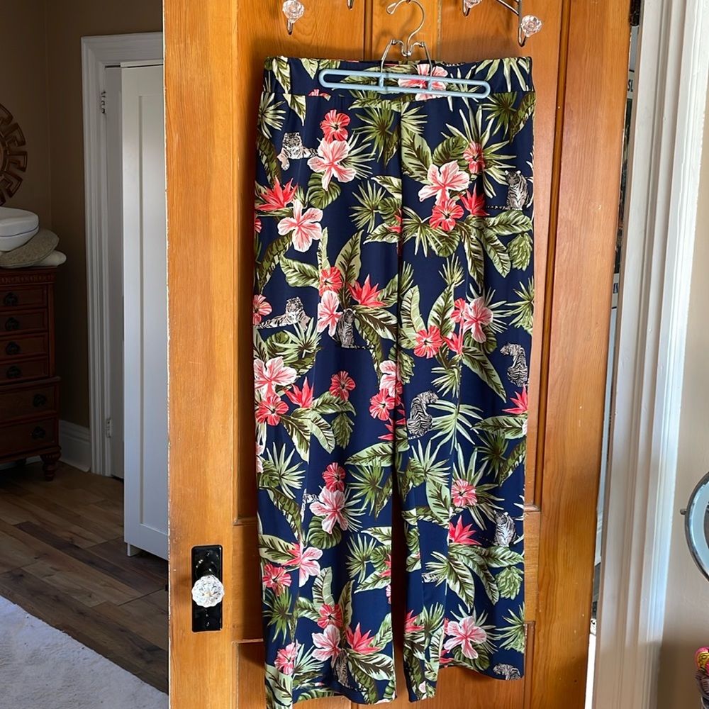 Floral wide leg pants